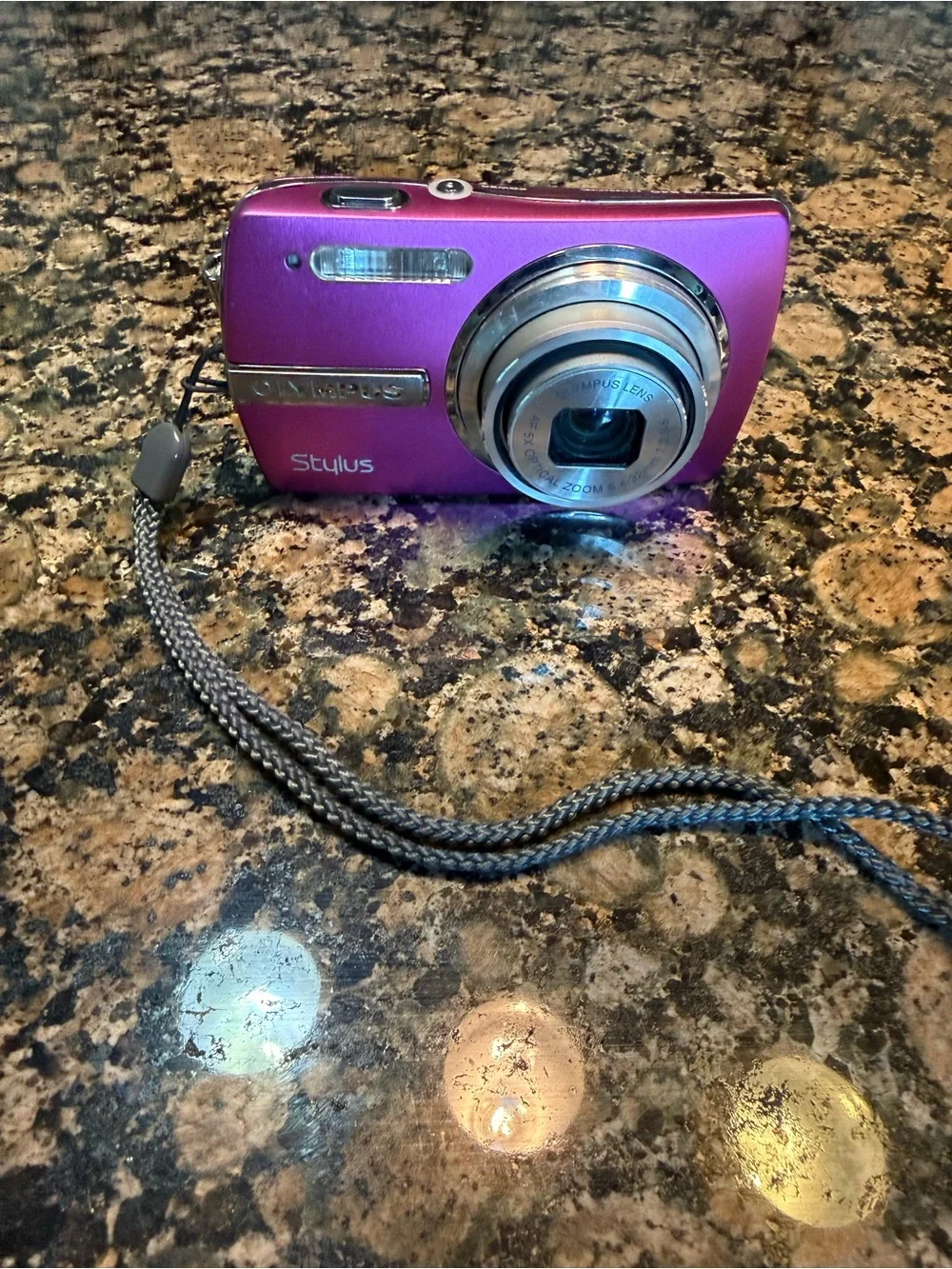 Olympus Pink Digital Compact Camera with Kastar Batteries & Charger